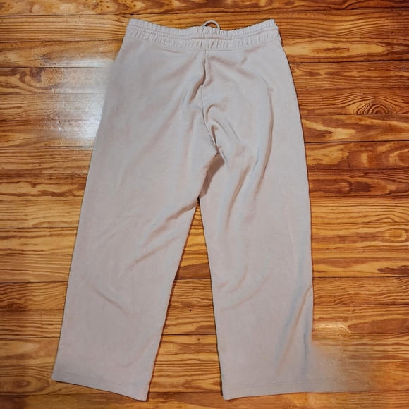 Athleta Seasoft Midrise Straight Crop In Abalone. EUC. #982929 - Picture 8 of 9